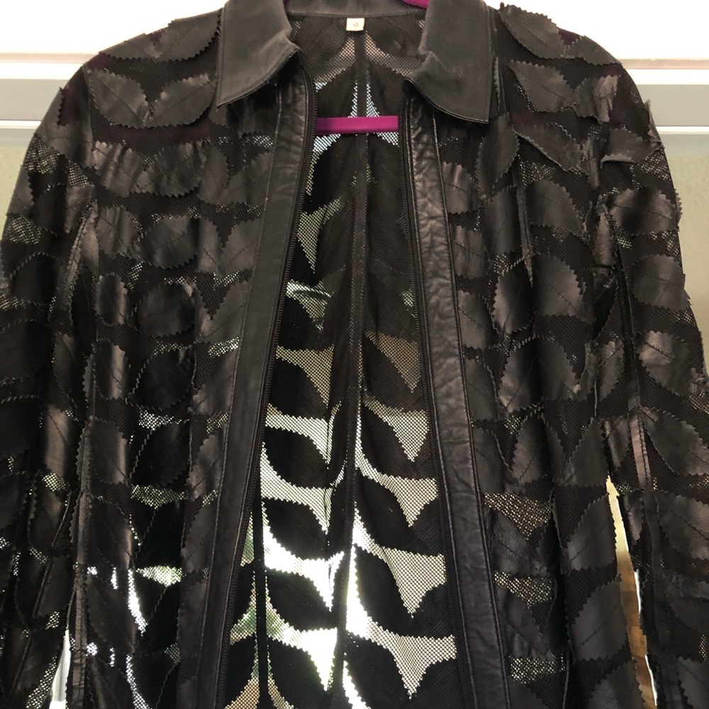 Ladies black leaf leather jacket